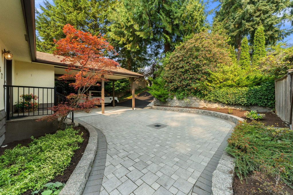 listing image 1106061180687874163