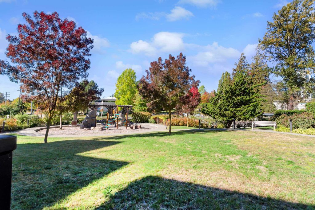 listing image 1106663518216395858