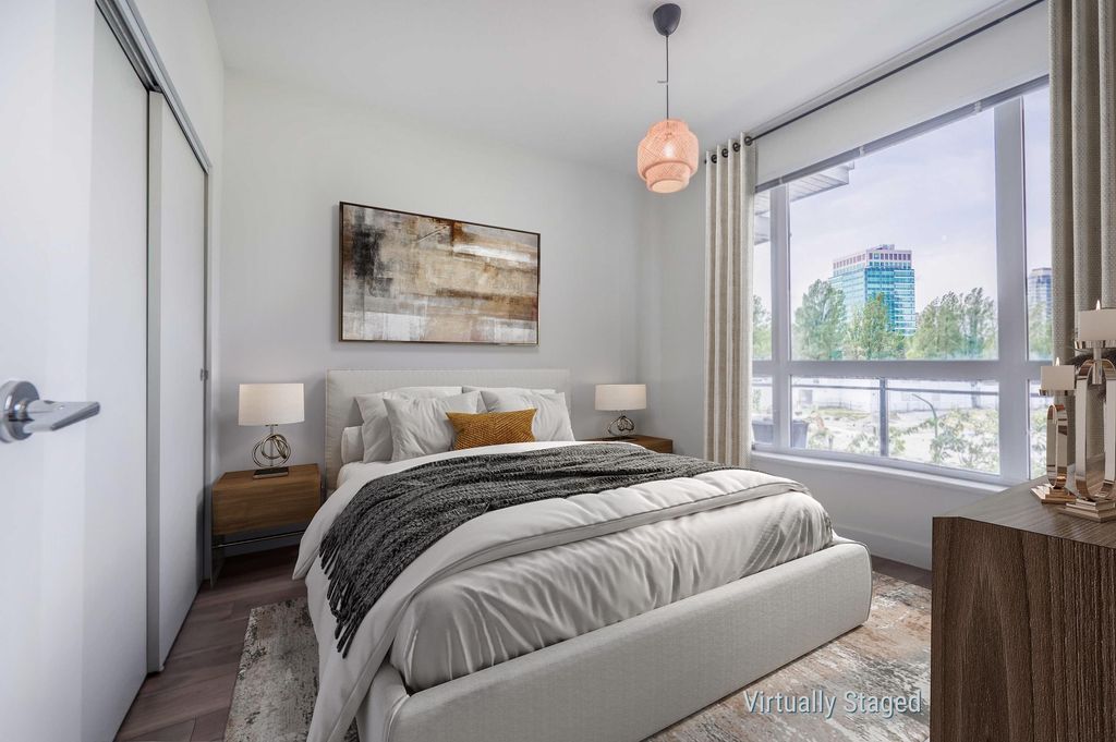 listing image 1107439251812850240