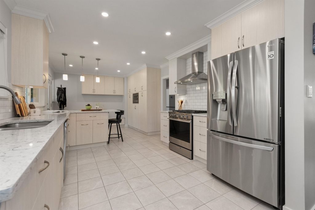 Photo of 10070 Bonavista Street, Chilliwack, BC V2P 5B9 (MLS # R3112296)