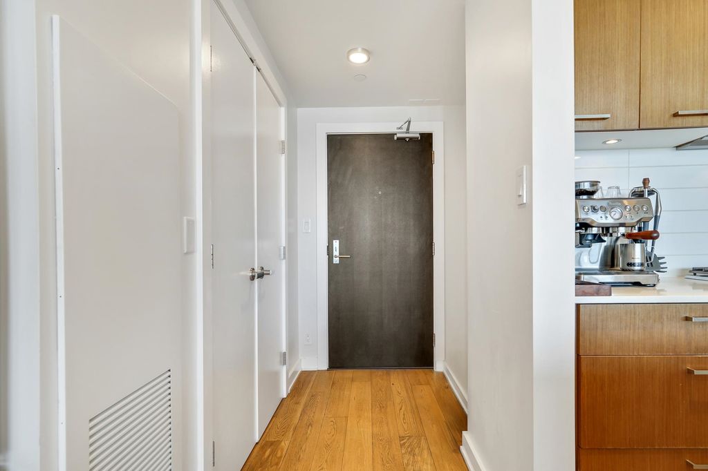 listing image 1103781495428835227