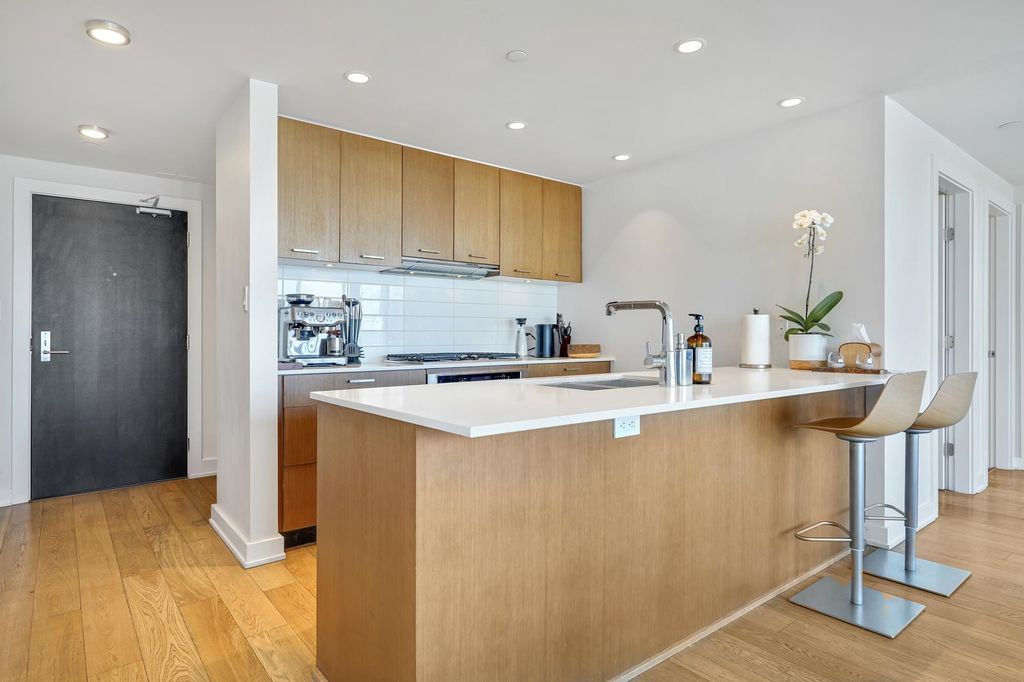 listing image 1107039511136746583