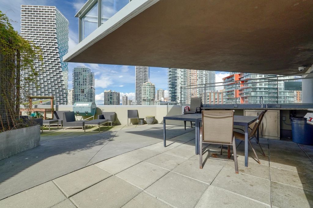 listing image 1105505804531459868