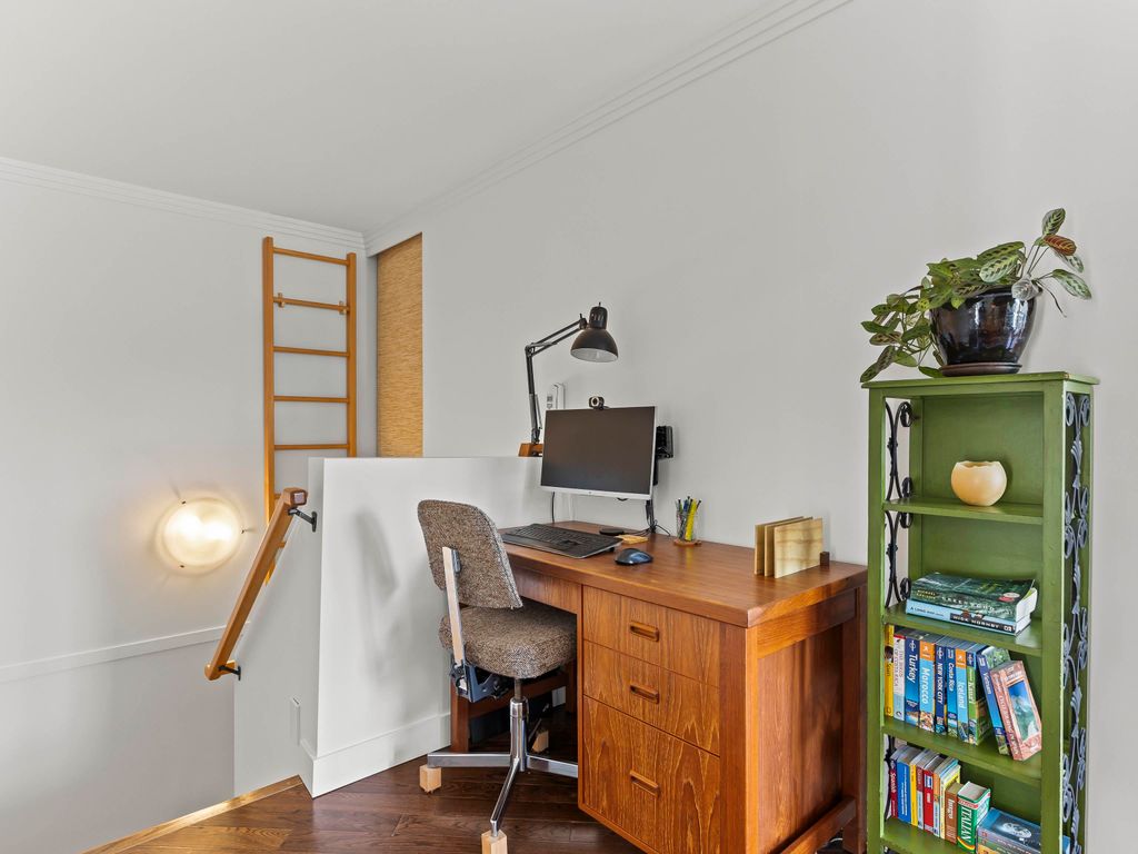 listing image 1101052482267523505