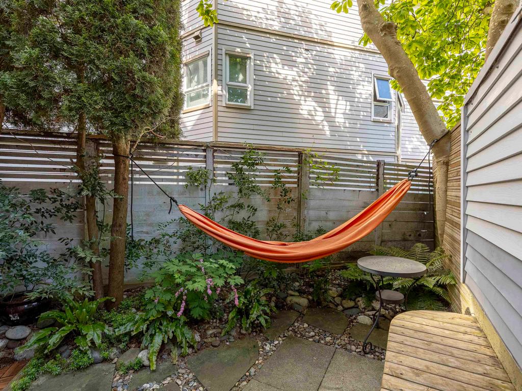 listing image 1107964407990509061