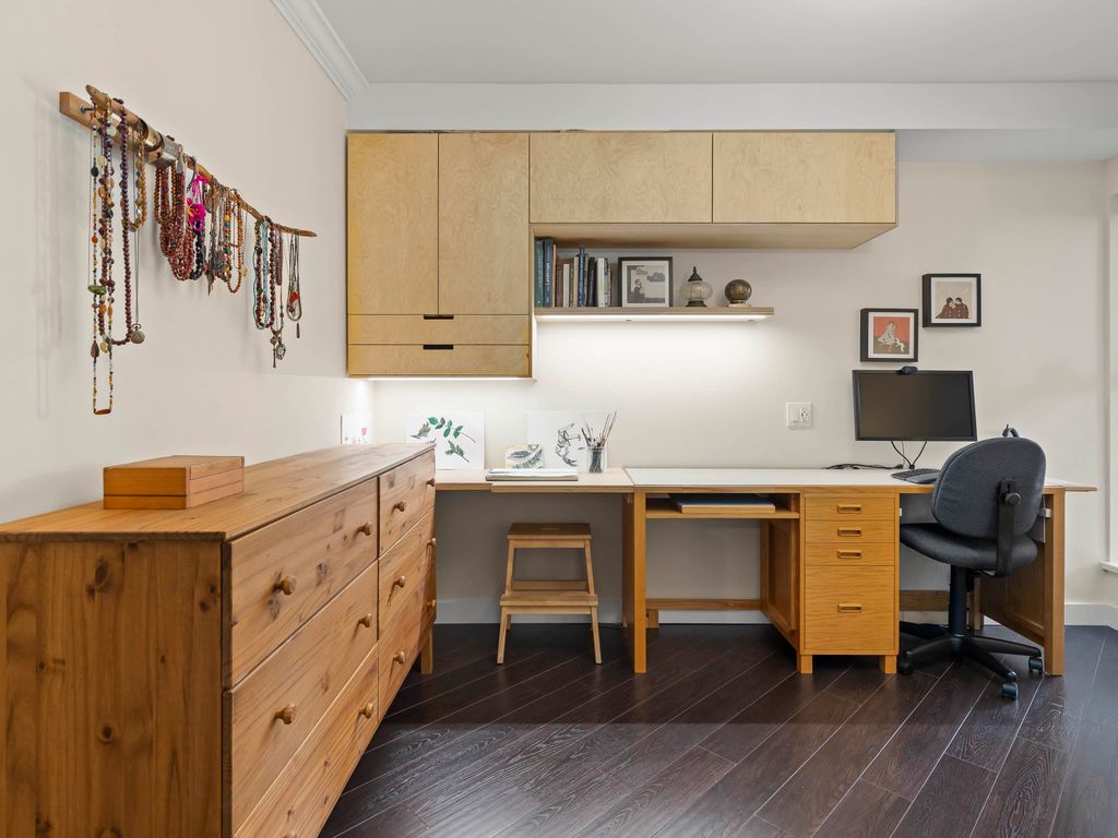 listing image 1105645651682082973