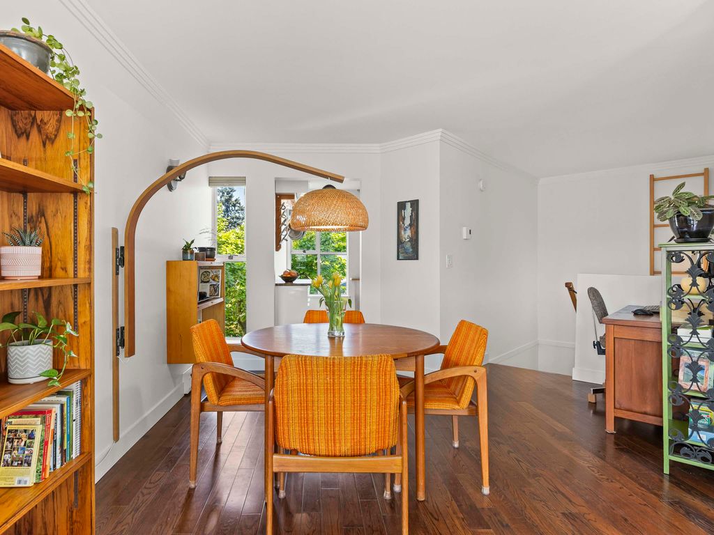 listing image 1107354351606245935