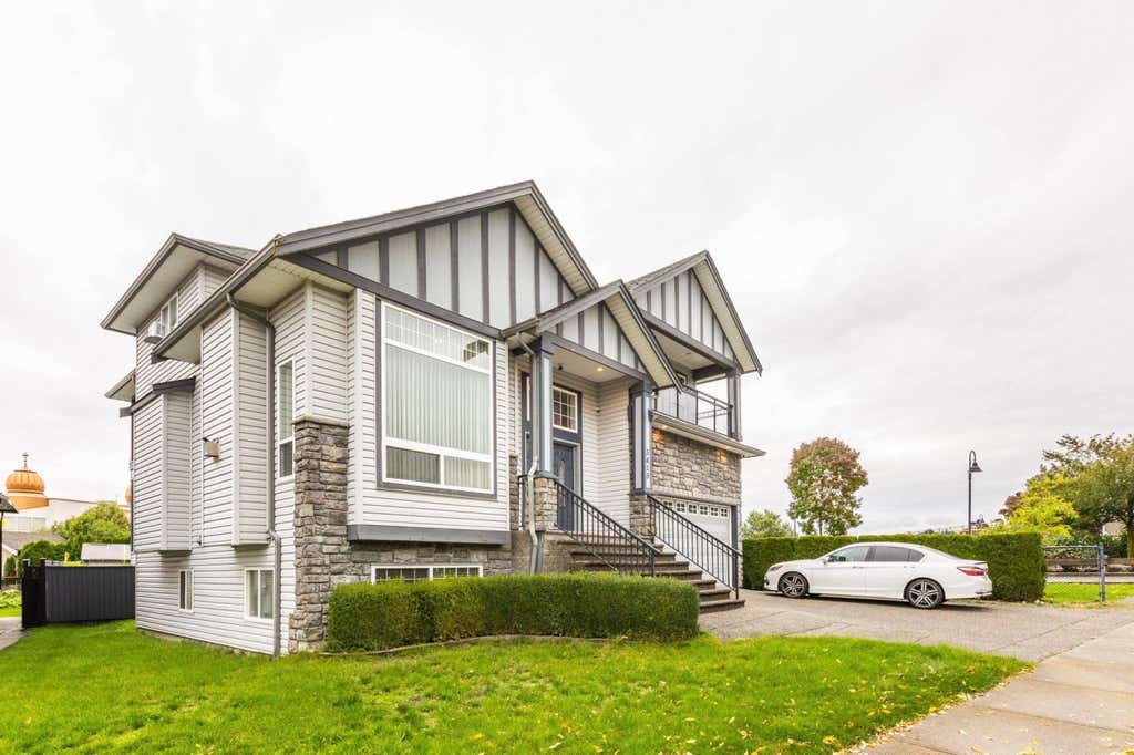 Photo of 3415 Nightingale Drive, Abbotsford, BC V2T 5W3 (MLS # R3145793)