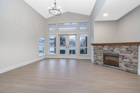 2828 152 Street Street 202 Surrey BC V4P 1G6