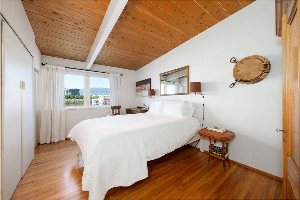 listing image 1106578479742355391