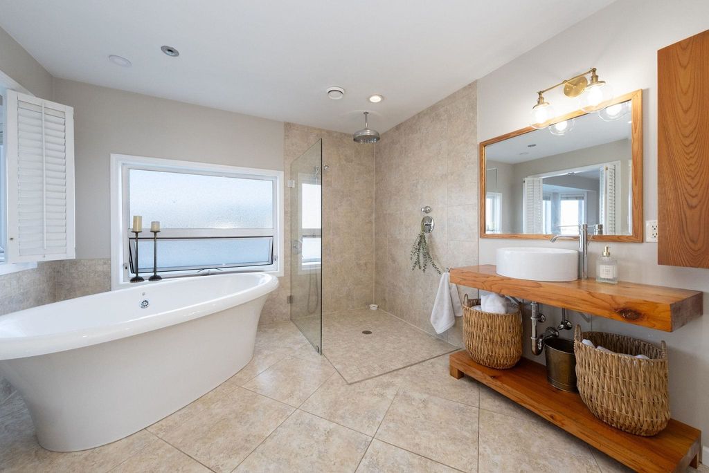 listing image 1102574586928170367