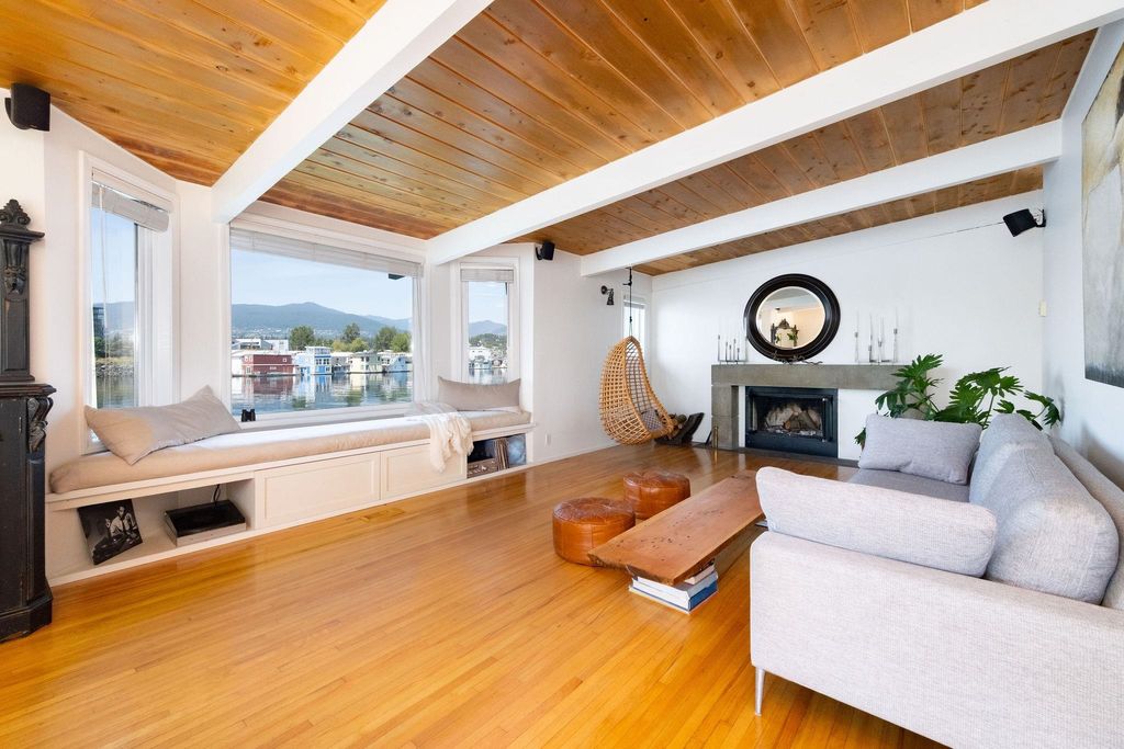 listing image 1108359465735117791