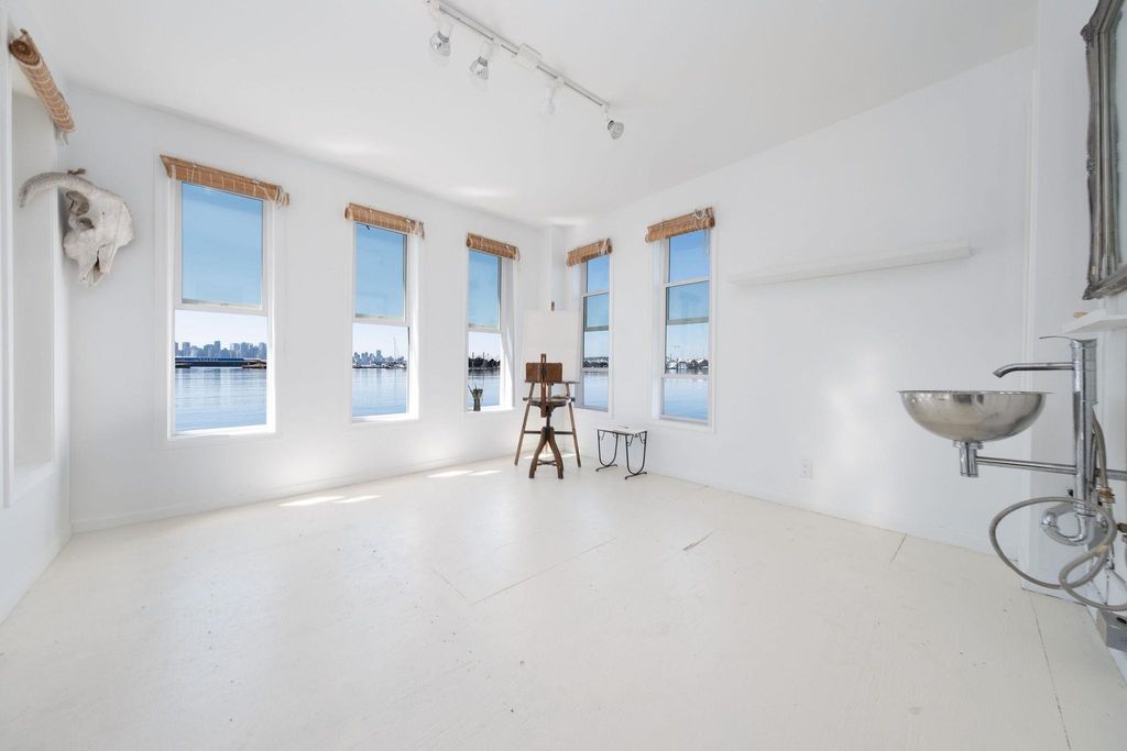 listing image 1102511208341773066