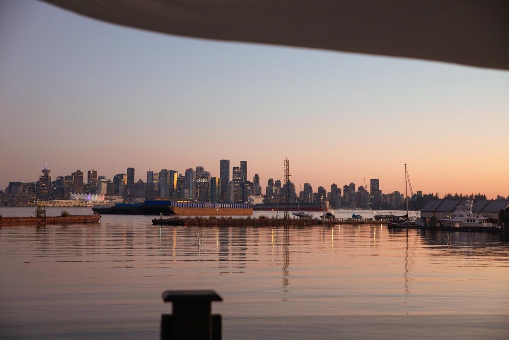 listing image 1102408331420496022