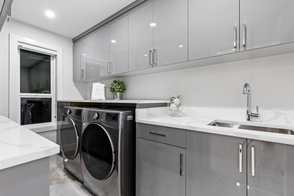 listing image 1102015980986664092