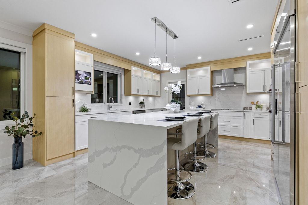 listing image 1104160978054217890