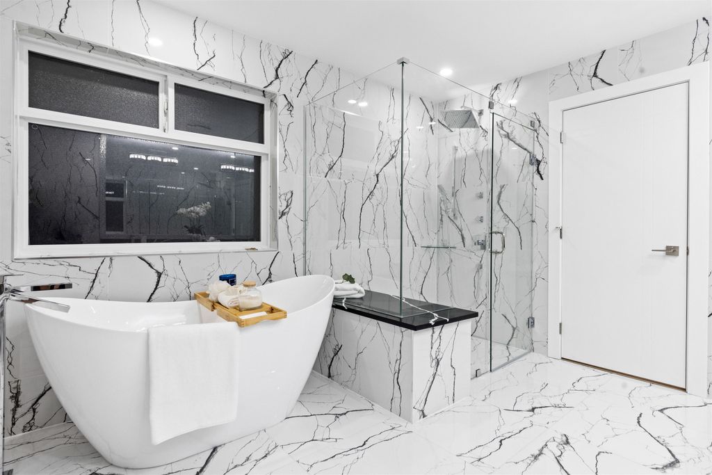 listing image 1103130270310653324