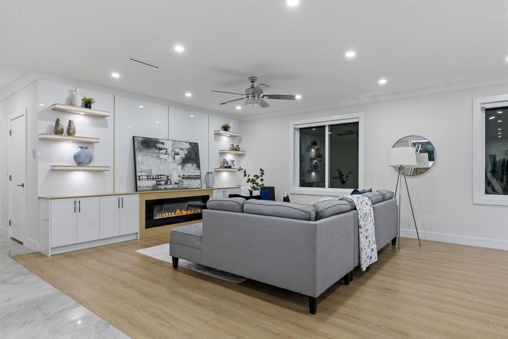 listing image 1109497451029123674