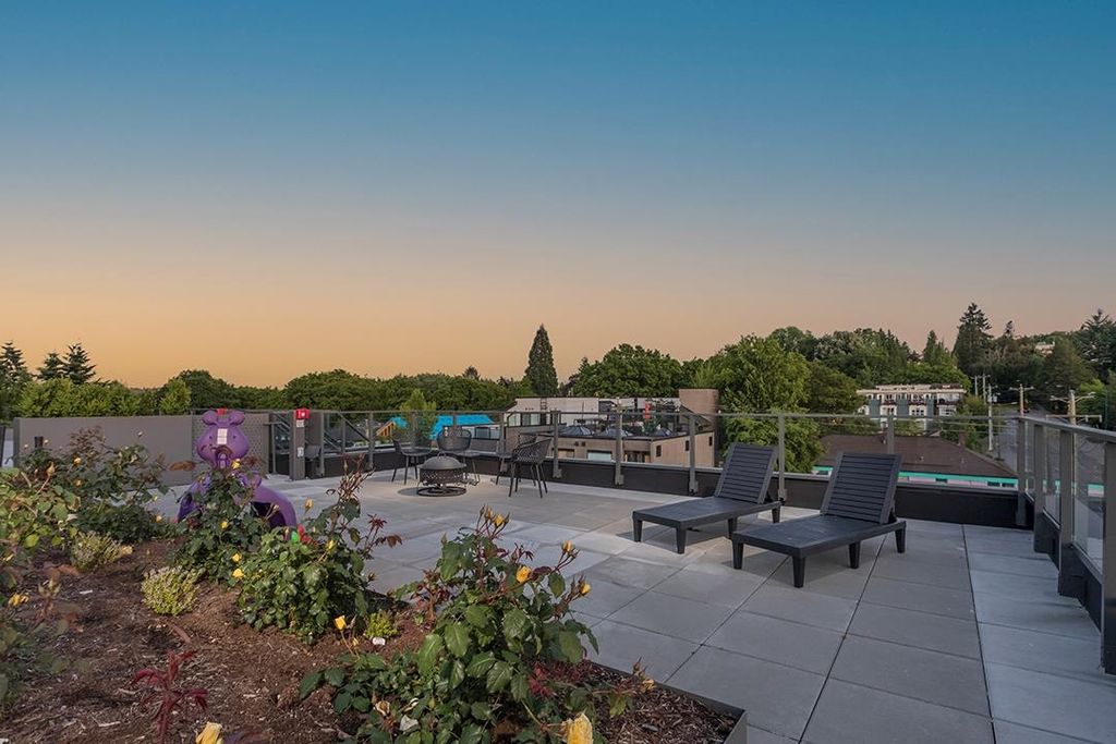 listing image 1109533941396724291