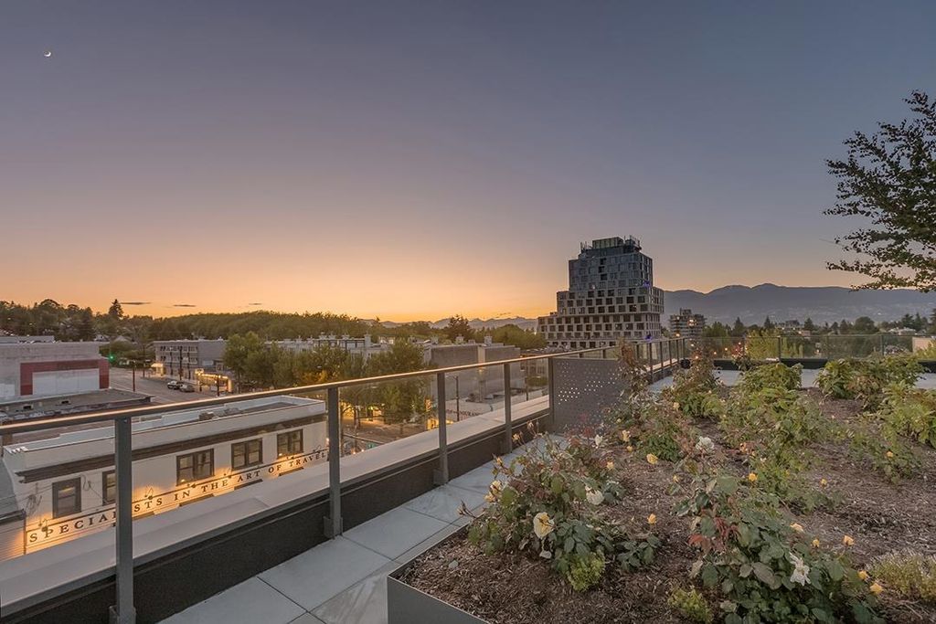 listing image 1108860085442684057