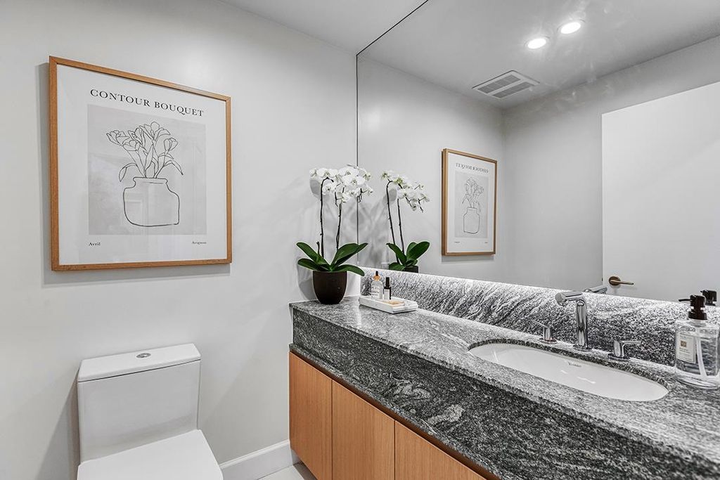 listing image 1109336718253320353