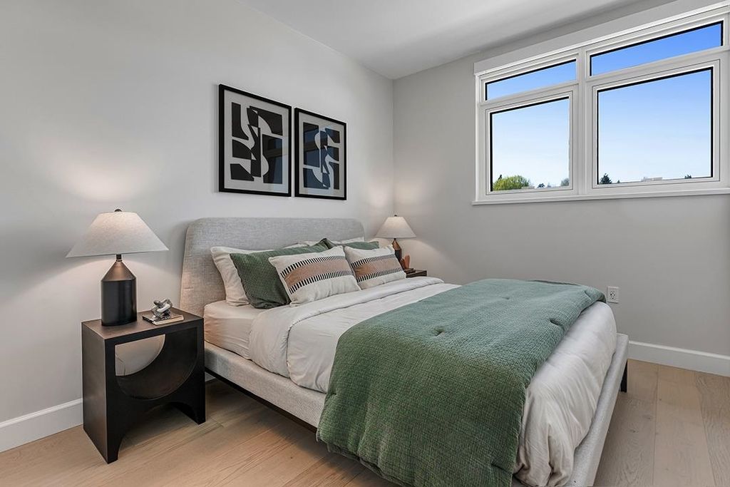 listing image 1102583468875140788