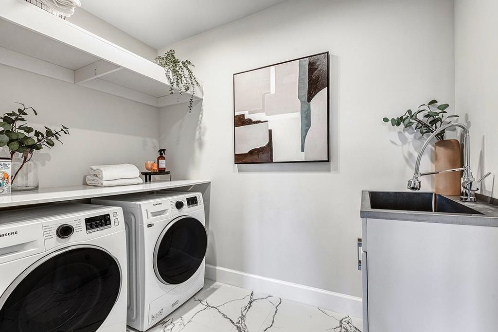 listing image 1103816630748264510