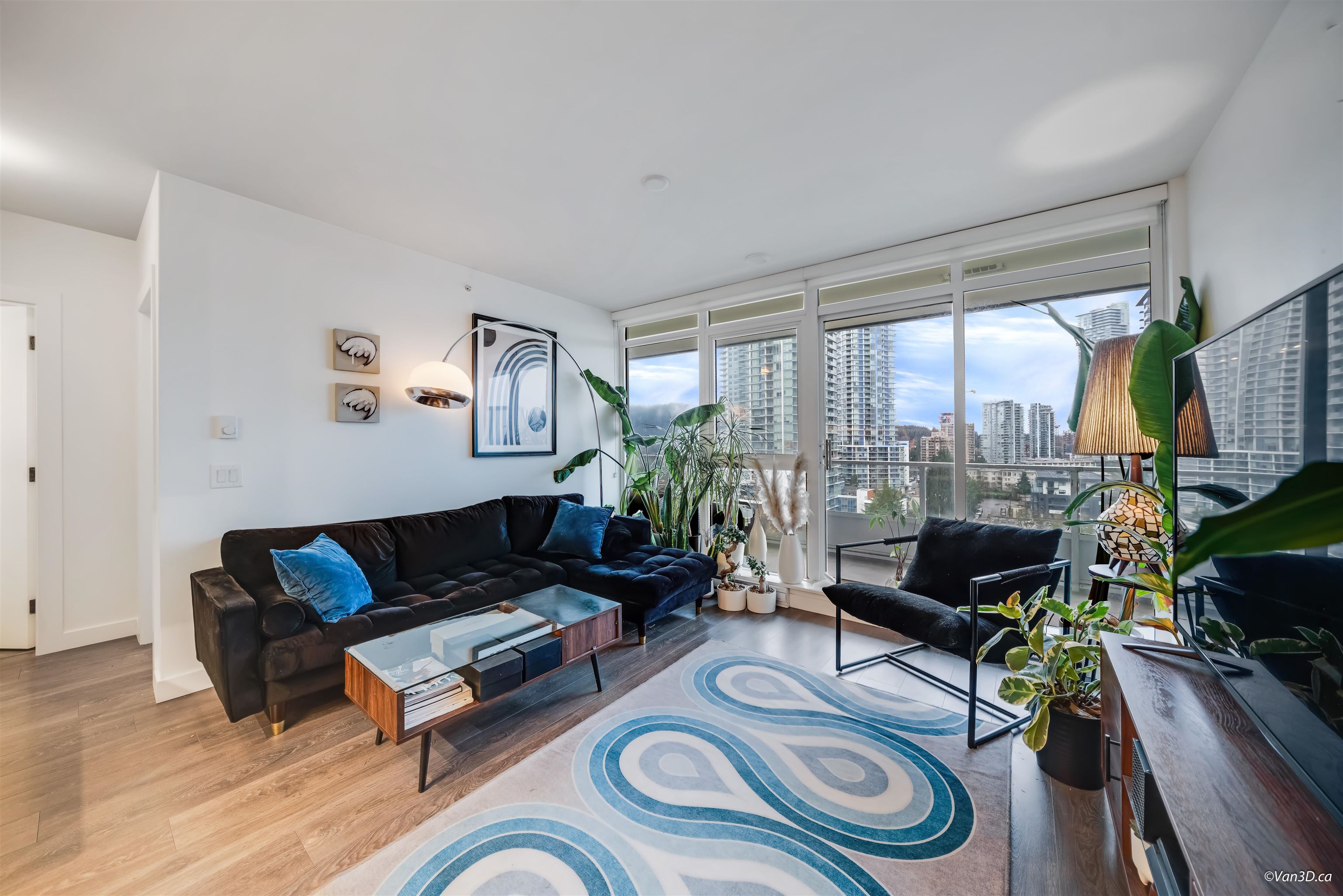 525 Foster Avenue 1204