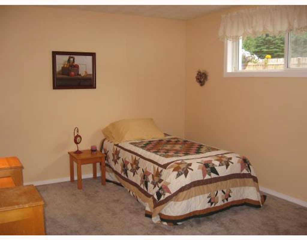 listing image 1105345619482767877