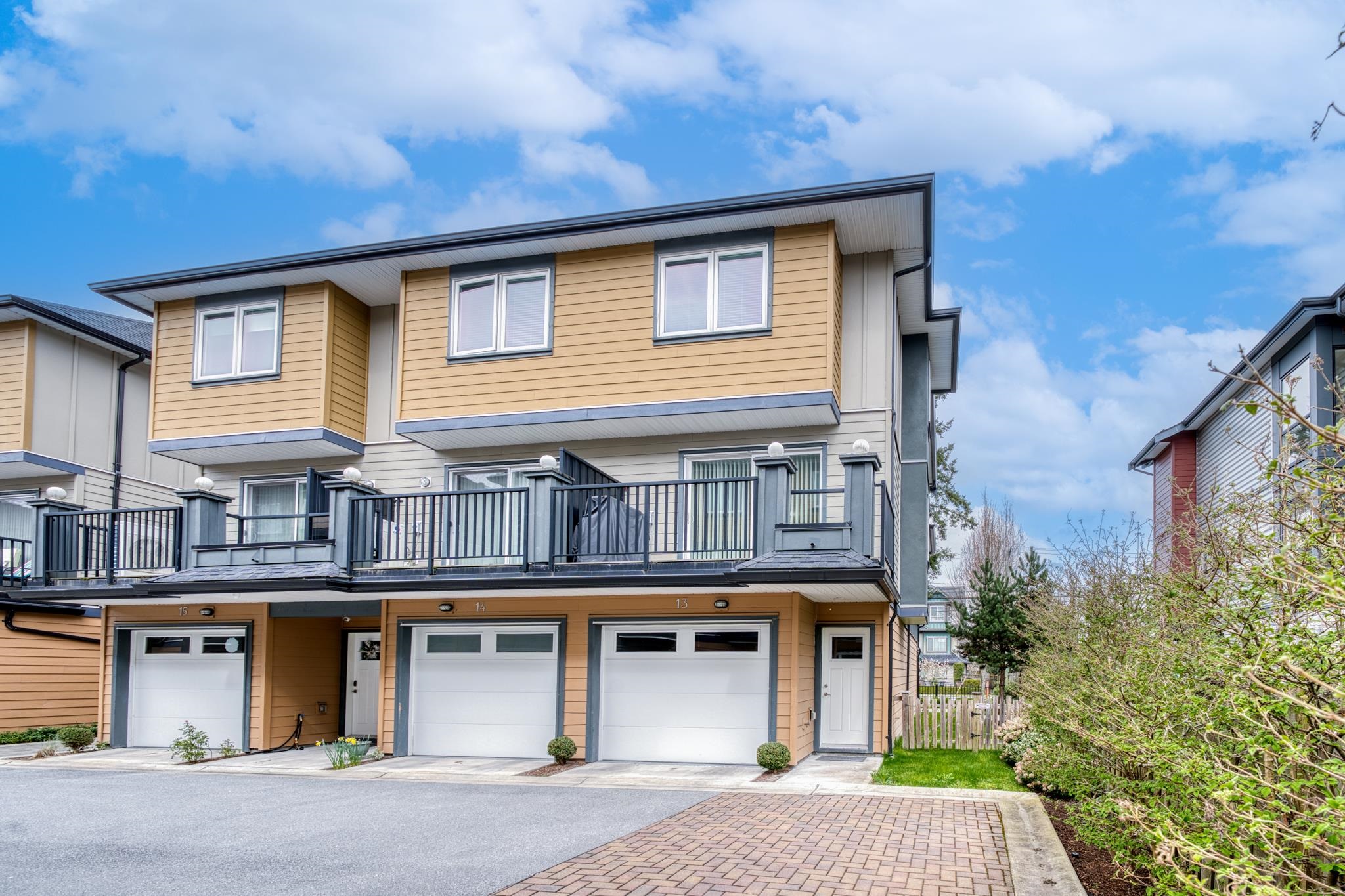 9800 Granville Avenue 13