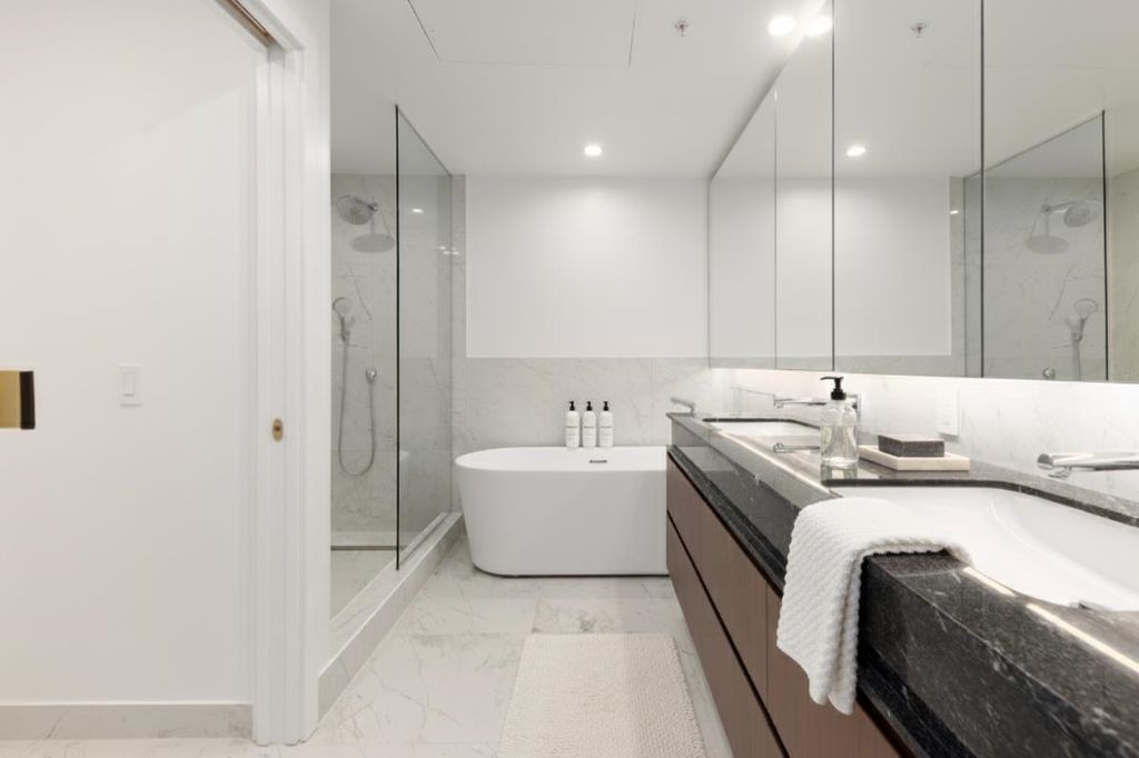 listing image 1109991673906692197