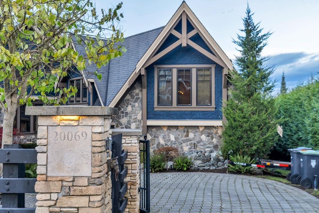 Photo of 20069 2 Avenue, Langley, BC V2Z 0A3 (MLS # R3063210)