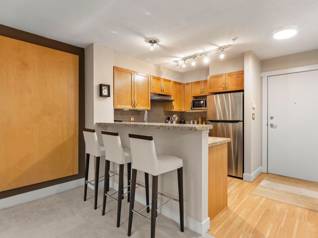 listing image 1100451173184115820