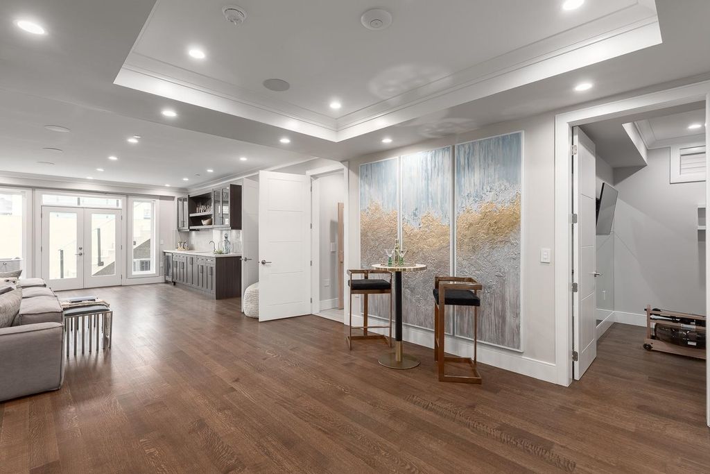 listing image 1100709881250635871
