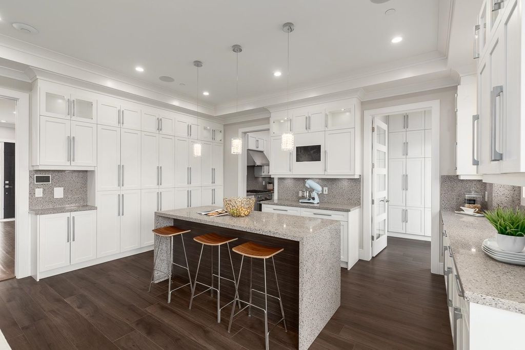 listing image 1106756804862350098