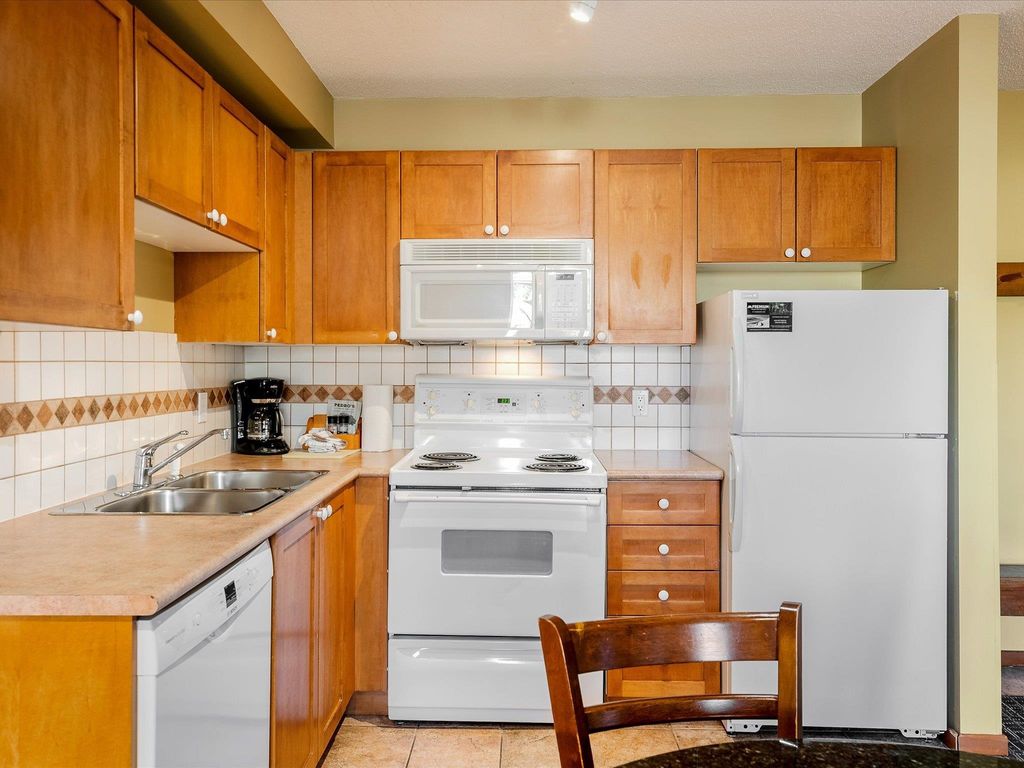 listing image 1102230452287451107