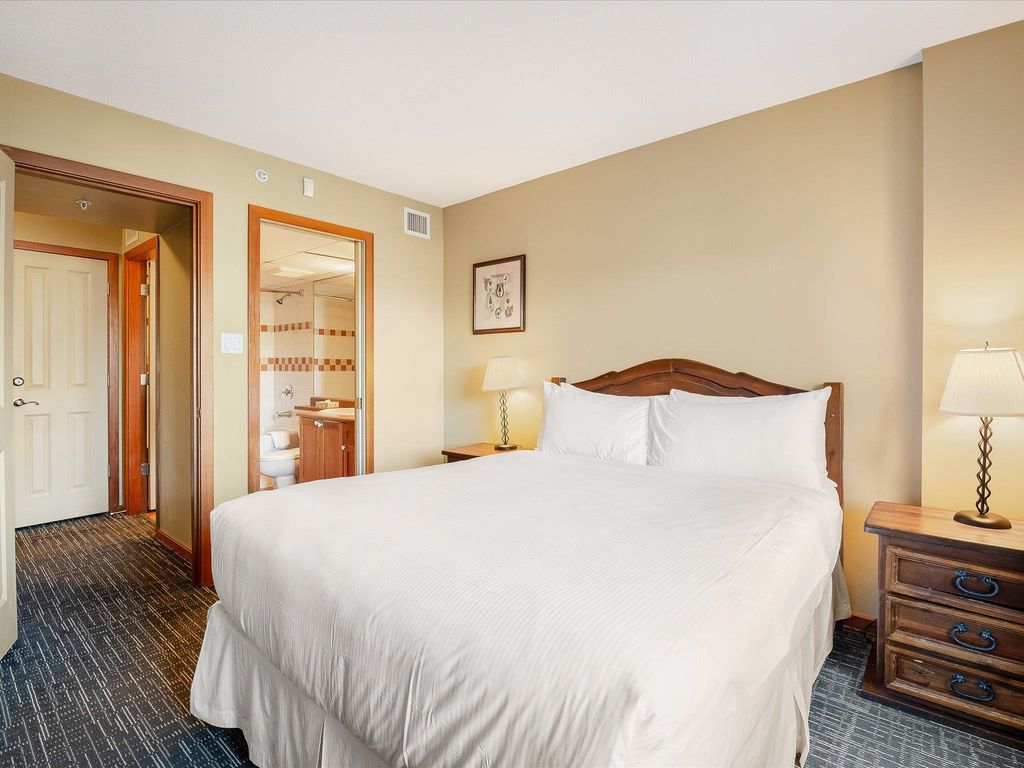 listing image 1101060660214316129