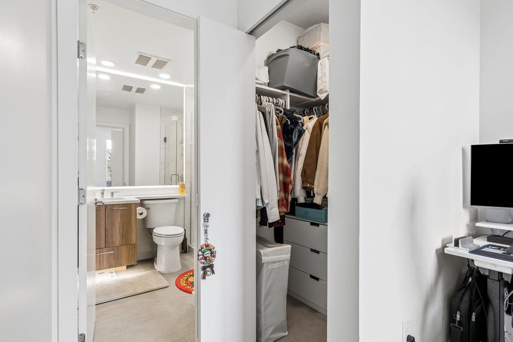 listing image 1105803824192974101