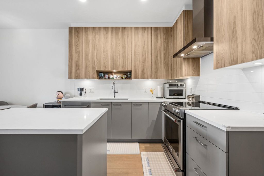 listing image 1104709009511193508