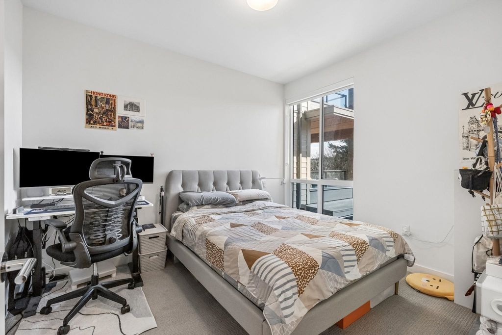 listing image 1104333818443239943