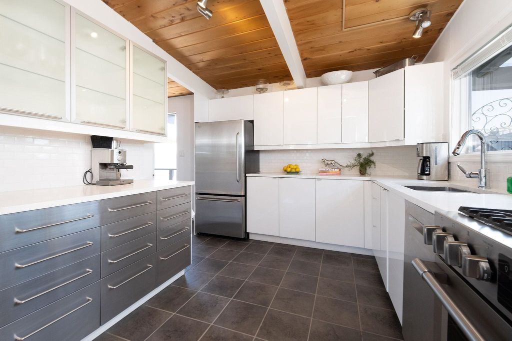 listing image 1103506936733864005