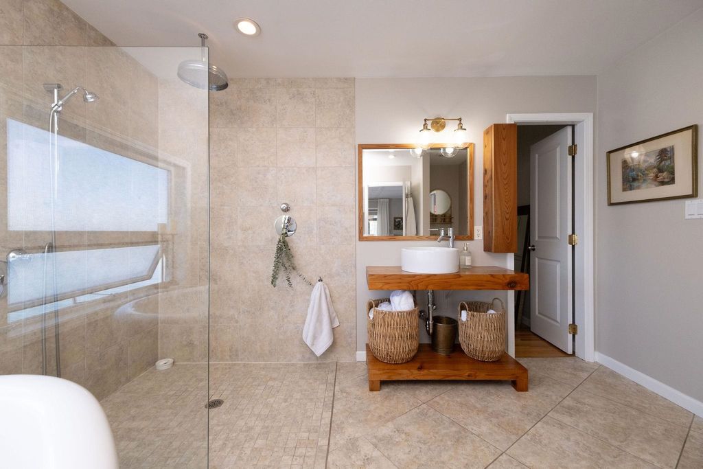 listing image 1107256647069561407