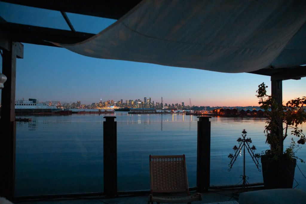 listing image 1106540295485084028