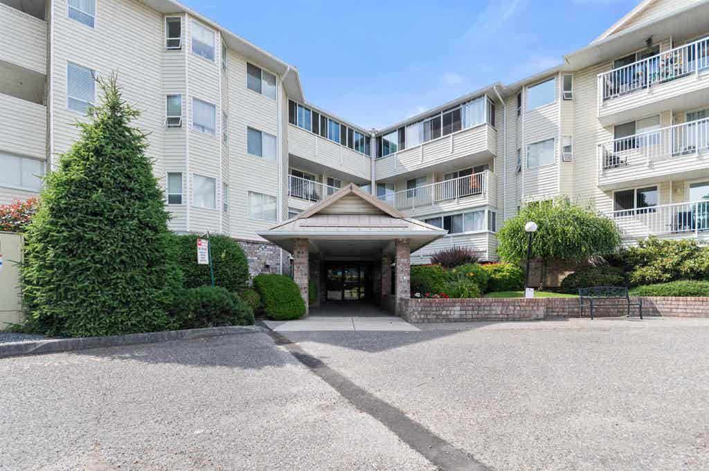 Photo of 8725 Elm Drive #202, Chilliwack, BC V2P 4Y3 (MLS # R3139511)
