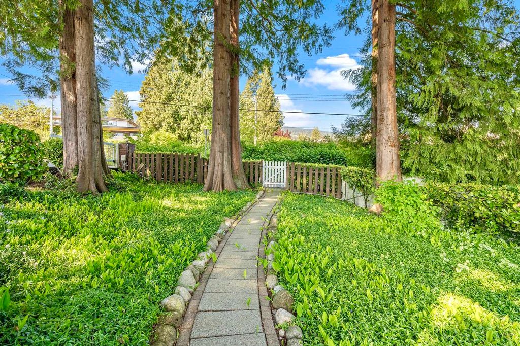 listing image 1103592964851475744