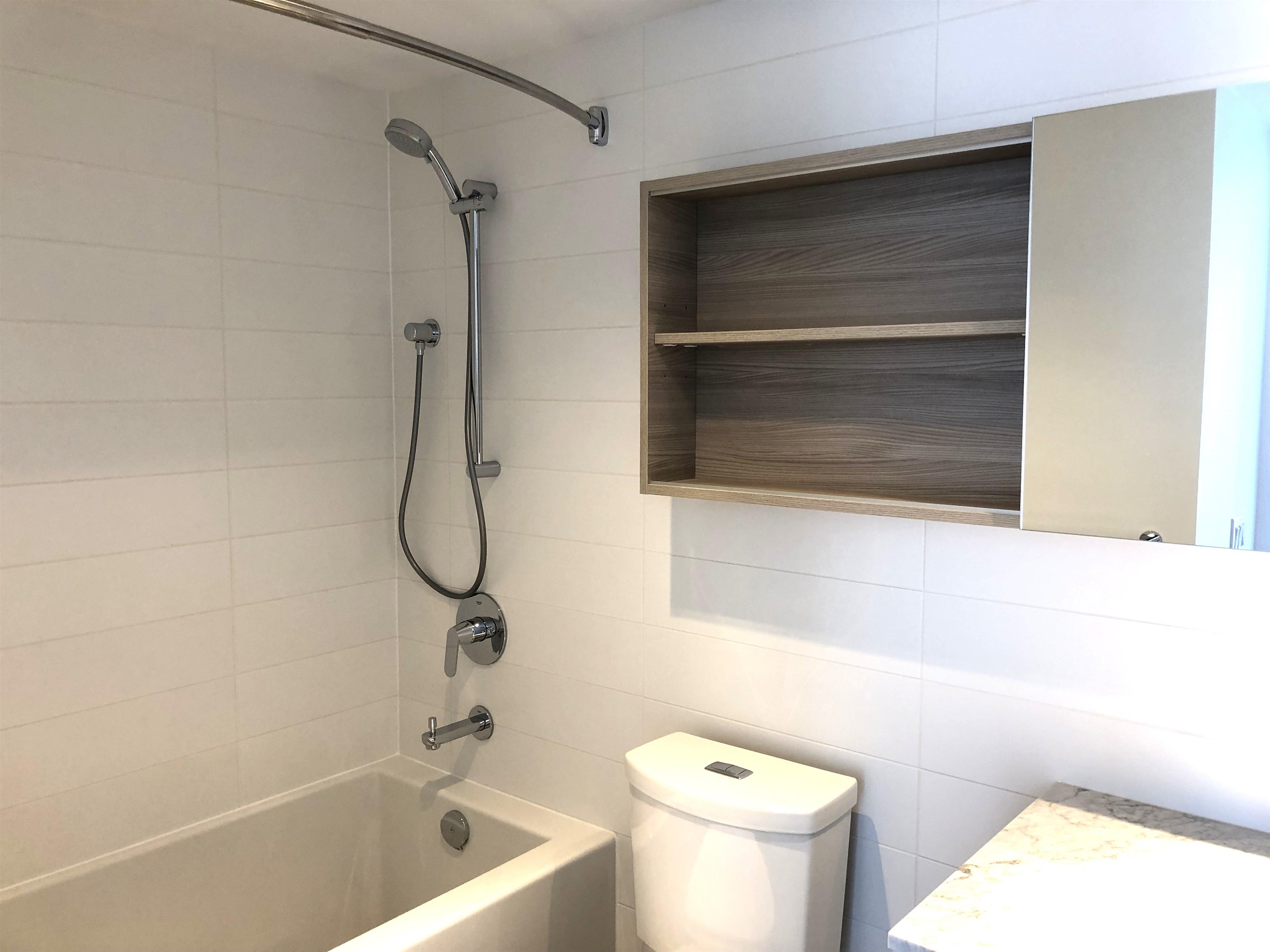 908 Quayside Drive 1905