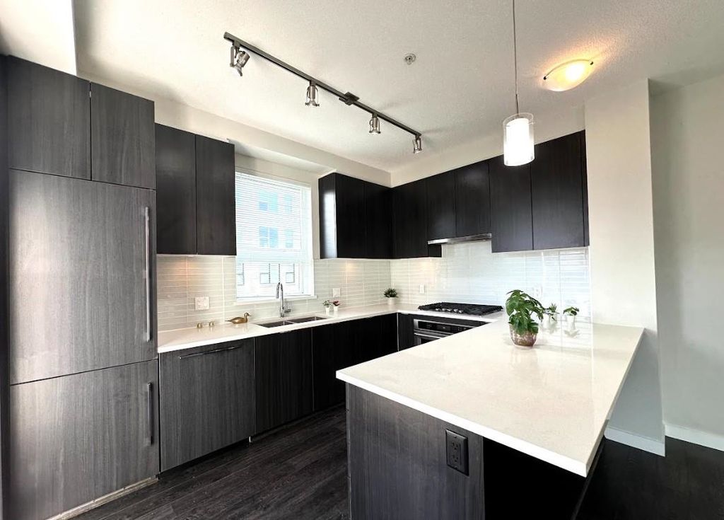listing image 1104581052258543652