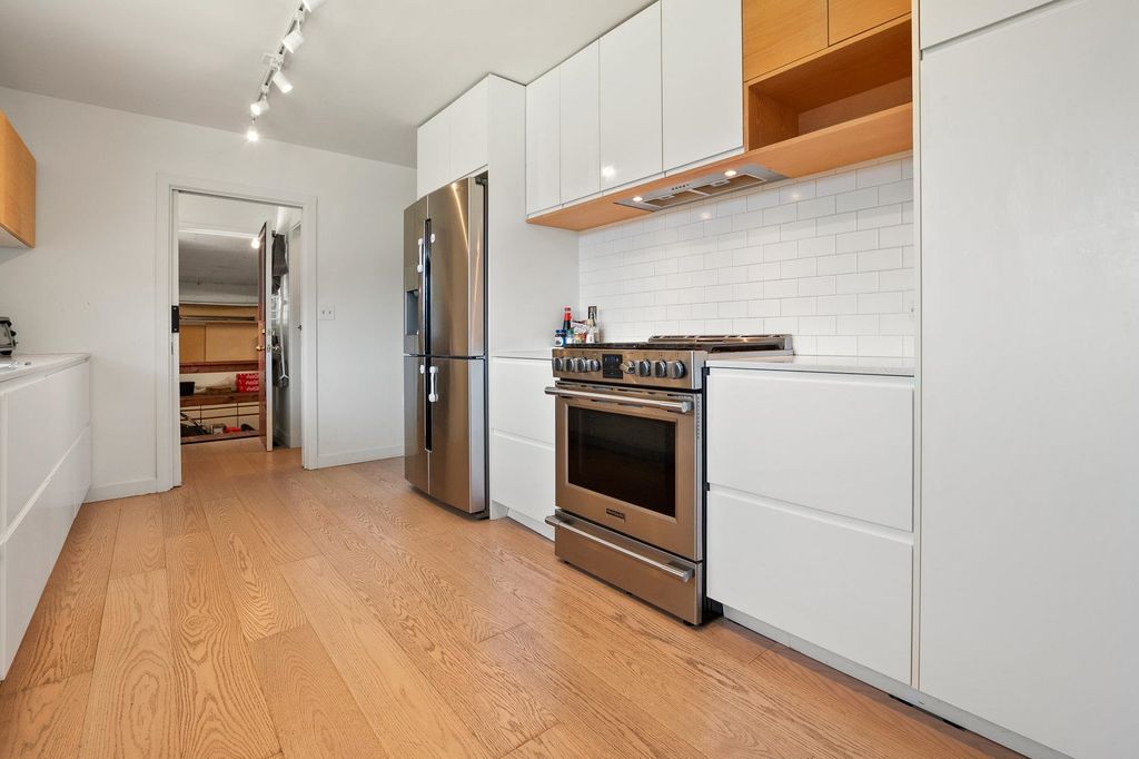 listing image 1109527102394260238