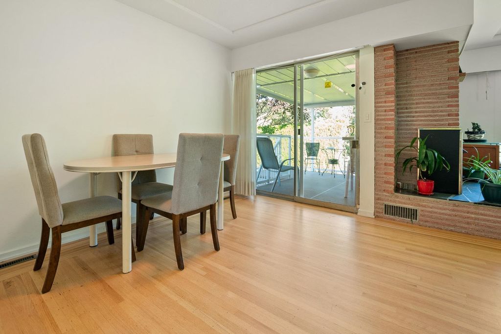 listing image 1101562272442909081