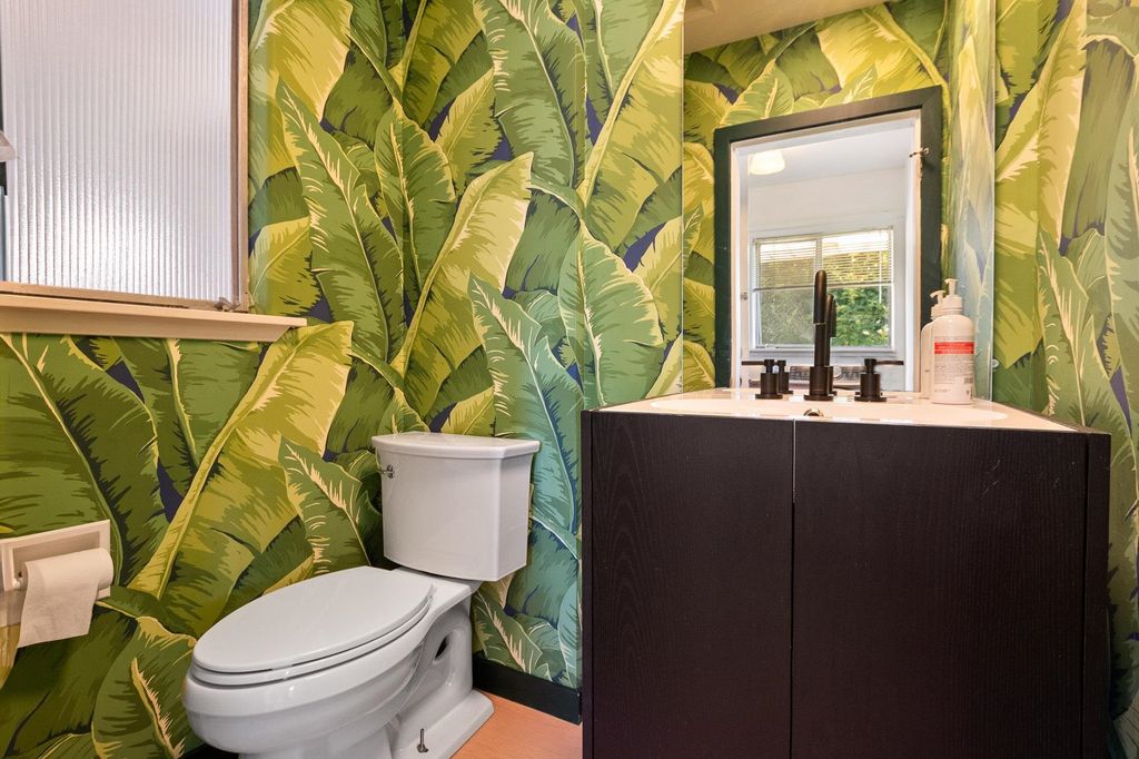 listing image 1104874635922363602